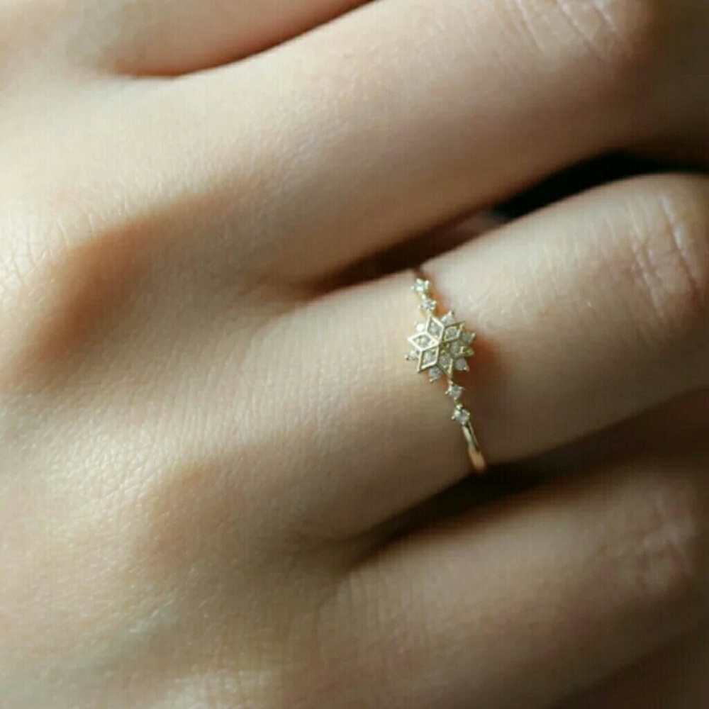 🆕️ ❄Snowflake crystal flower ring - Picture 4 of 8